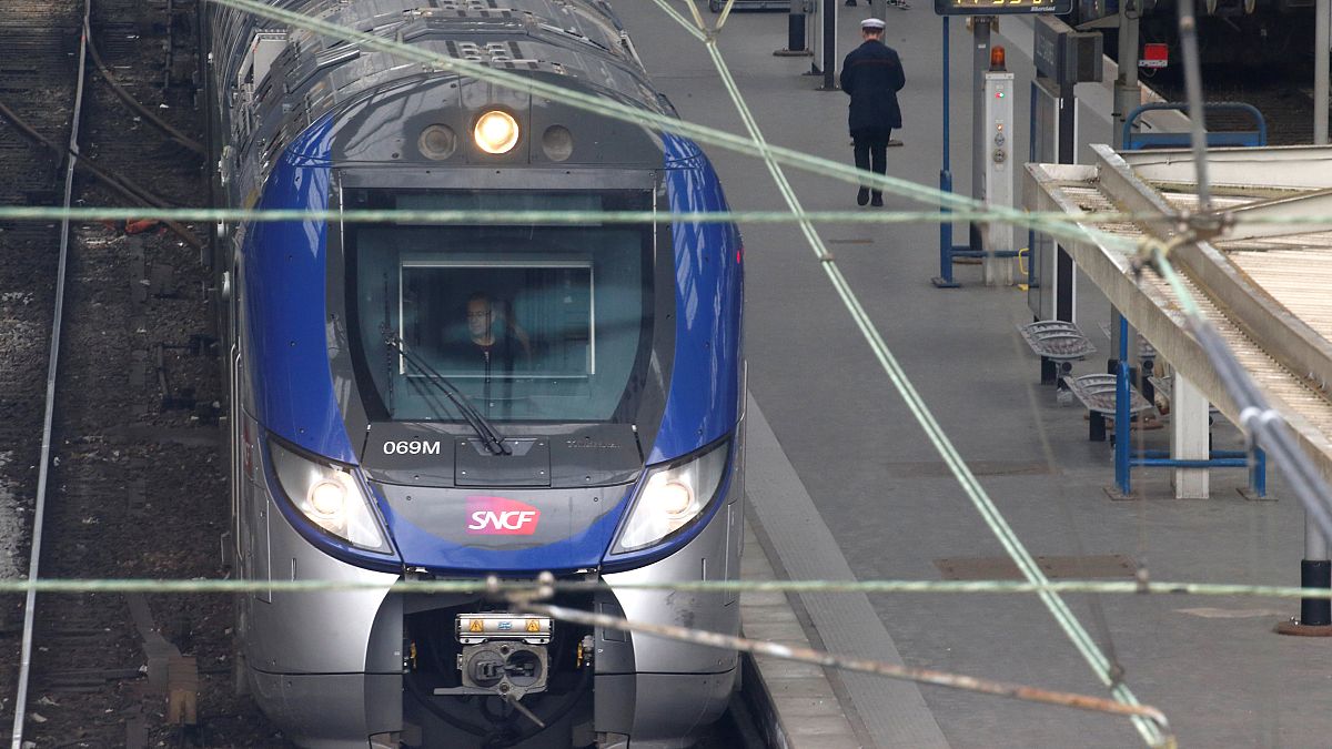 Começa greve de três meses nos comboios franceses