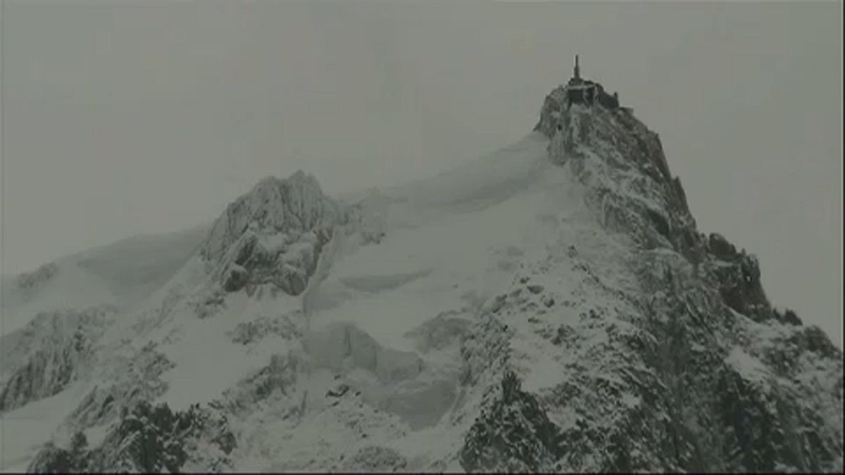 Lavina sodort el síelőket Chamonix-ban
