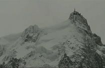Lavina sodort el síelőket Chamonix-ban
