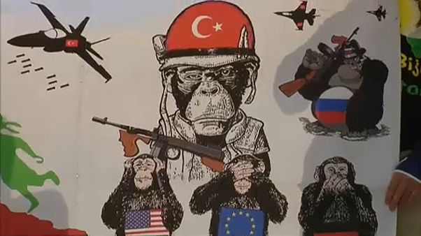 Γερμανία: Πορείες ειρήνης σε δεκάδες πόλεις Γερμανία: Πορείες ειρήνης σε δεκάδες πόλεις