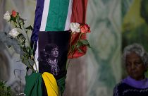 Winnie Mandelát gyászolja Dél-Afrika