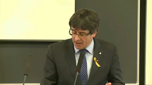 Puigdemont Spanyolországnak való kiadatását támogatják német ügyészek Puigdemont Spanyolországnak való kiadatását támogatják német ügyészek