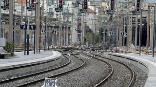 Comboios parados por greve a repetição contra reforma do setor