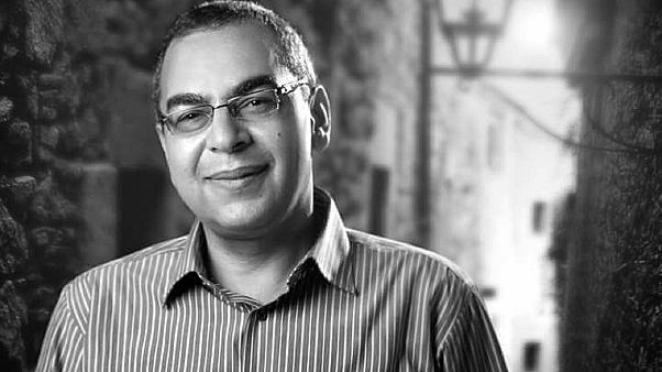 المؤلف والطبيب المصري أحمد خالد توفيق المؤلف والطبيب المصري أحمد خالد توفيق