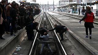 Забастовка во Франции: куда деваться пассажирам