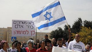 Правозащитники и мигранты против решения Нетаньяху