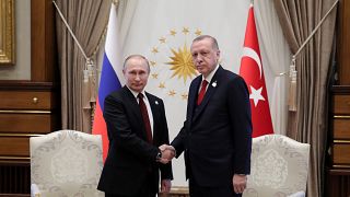 تركيا تقول إن موسكو وأنقرة ربما تتعاونان في مشاريع دفاعية أخرى بجانب نظام إس-400