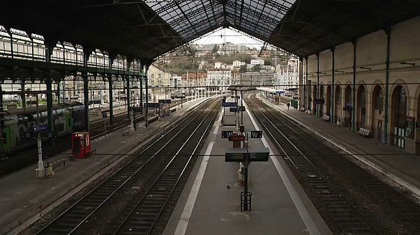 Terça-feira negra em França: estações desertas em Lyon Terça-feira negra em França: estações desertas em Lyon