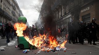 Terça-feira negra em França: caos nas estações de Paris