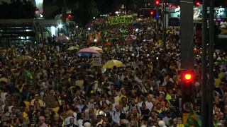 Бразильцы требуют арестовать экс-президента