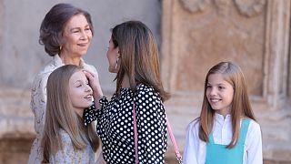 دعوای ملکه اسپانیا با مادرشوهر 