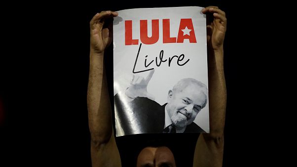 Δικαστική απόφαση υπέρ της φυλάκισης του Λούλα ντα Σίλβα Δικαστική απόφαση υπέρ της φυλάκισης του Λούλα ντα Σίλβα