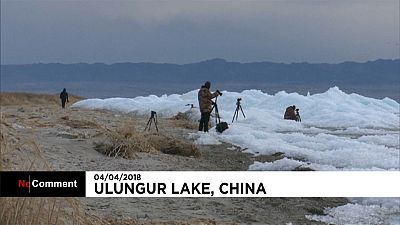 شاهد: تجمد بحيرة في الصين وتحول مياهها إلى كرات ثلجية