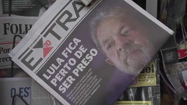 Perto da prisão, longe do Planalto - Brasil reage à decisão sobre Lula Perto da prisão, longe do Planalto - Brasil reage à decisão sobre Lula