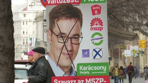 La oposición húngara, dispuesta a saltar la brecha ideológica para derrotar a Fidesz La oposición húngara, dispuesta a saltar la brecha ideológica para derrotar a Fidesz