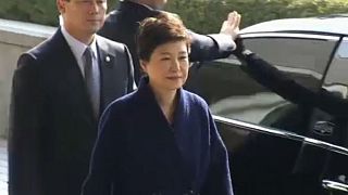Ν. Κορέα: Σε κάθειρξη 24 ετών καταδικάστηκε η πρώην πρόεδρος Παρκ Γκουν-χιέ