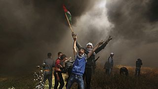 راهپیمایی «بازگشت» در مرز غزه؛ سربازان اسرائیلی به روی تظاهرکنندگان فلسطینی آتش گشودند