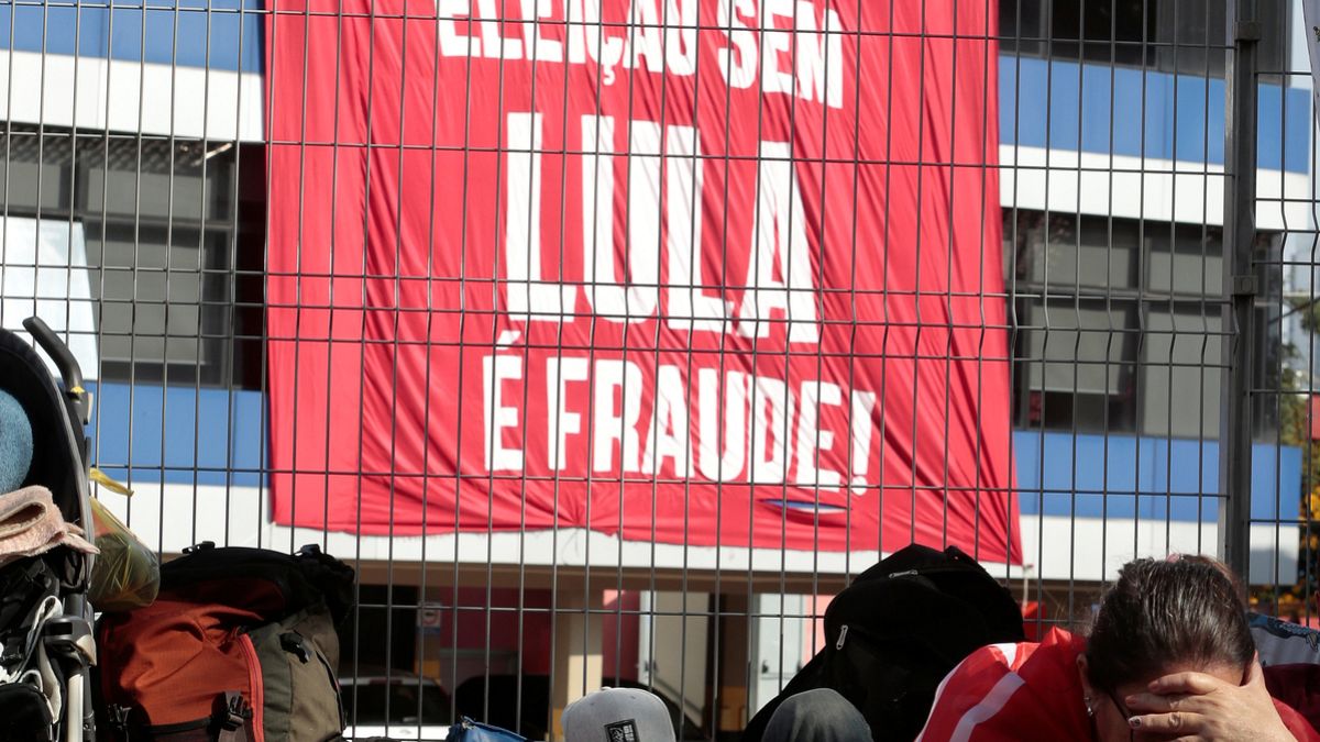 Lula egyelőre nem megy börtönbe