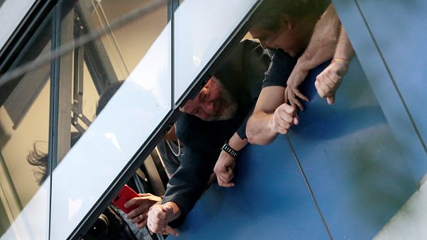 Teslim olmayan Lula’dan son gövde gösterisi Teslim olmayan Lula’dan son gövde gösterisi