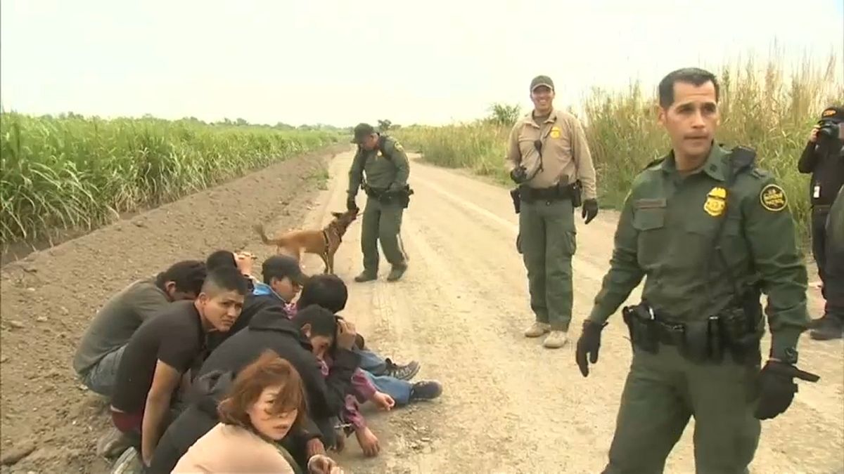 بدء نشر قوات الحرس الوطني الامريكي على الحدود مع المكسيك 