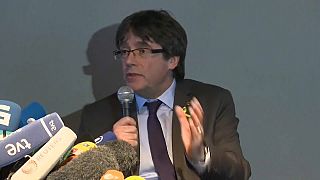 Puigdemont reclama la investura de Sànchez y el inicio de negociaciones