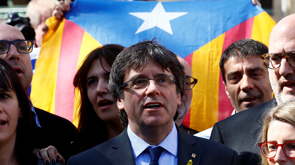 «Η Μαδρίτη να σεβαστεί τη Δημοκρατία»