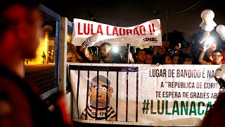 Στη φυλακή ο Λούλα - Πανηγύρισαν οι αντίπαλοί του