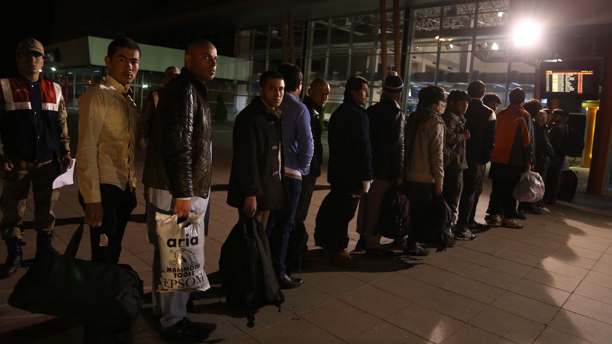 اخراج ۹۰۰ پناهجوی افغان از ترکیه؛ دو گروه به کابل بازگردانده شدند