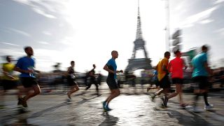 Paris-Marathon: Lonyangata und Saina machen das Rennen