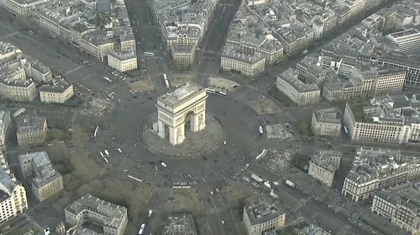 Kenyans again dominate Paris Mens' & Womens' marathons Kenyans again dominate Paris Mens' & Womens' marathons