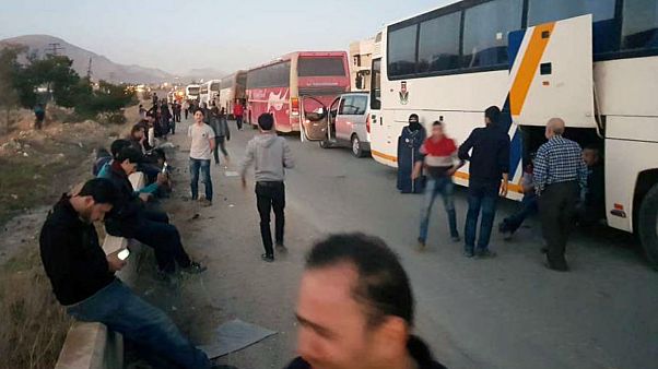 توافق جیش الاسلام با دولت سوریه؛ دوما تا ۴۸ ساعت آینده تخلیه می شود توافق جیش الاسلام با دولت سوریه؛ دوما تا ۴۸ ساعت آینده تخلیه می شود