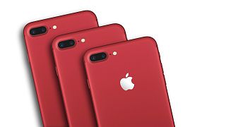 أبل تطلق "الإصدار الأحمر" لهاتفها "آي فون 8"