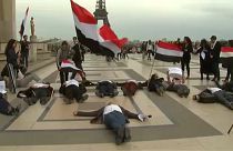 Jemen békéjéért tüntettek Párizsban