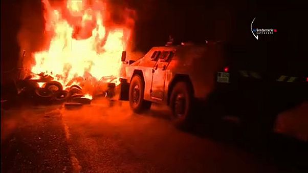 Γαλλία: Συγκρούσεις αστυνομικών καταληψιών στην περιοχή Νοτρ Νταμ ντε Λαντ Γαλλία: Συγκρούσεις αστυνομικών καταληψιών στην περιοχή Νοτρ Νταμ ντε Λαντ