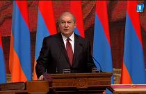 Felesküdött az új örmény elnök