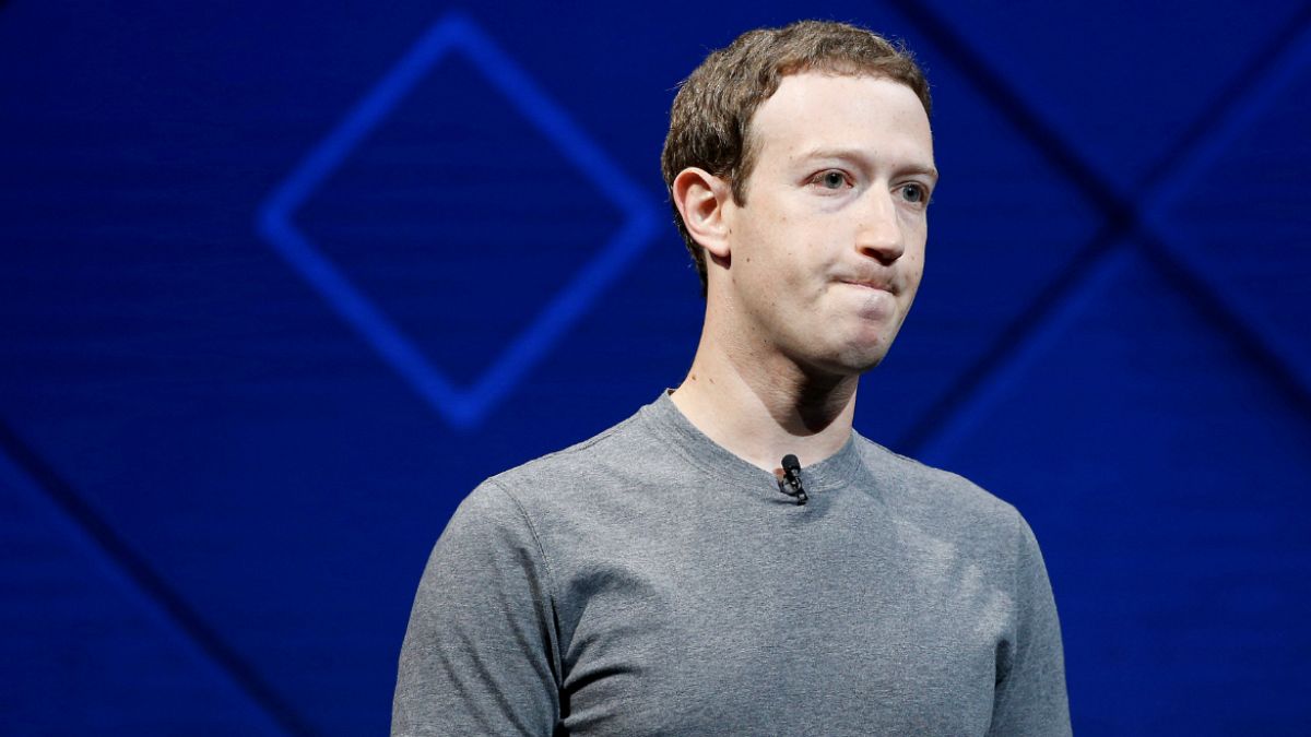 عذرخواهی زاکربرگ بخاطر کم‌کاری در جلوگیری از درز اطلاعات کاربران فیس‌بوک  