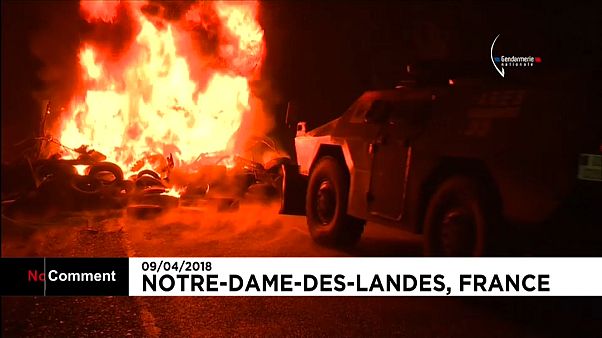 Notre-Dame-des-Landes : affrontements lors de l'opération d'expulsions Notre-Dame-des-Landes : affrontements lors de l'opération d'expulsions