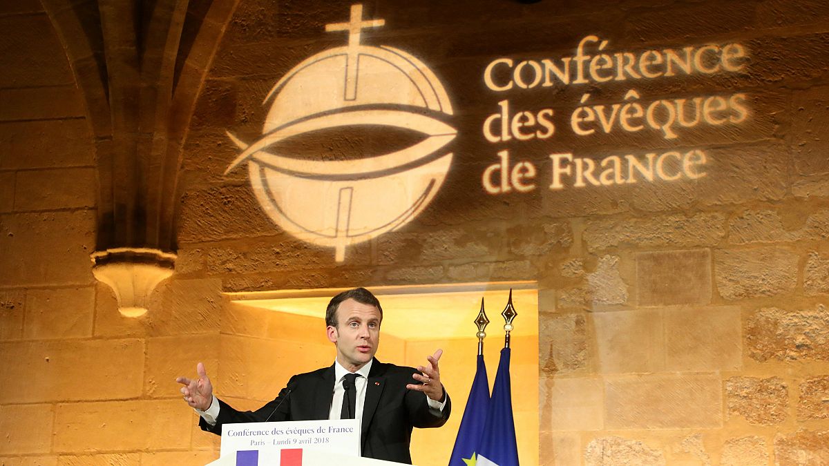 Fransa'da laiklik tartışması alevlendi