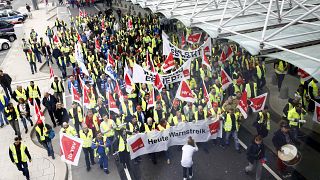 Airport workers strike in Frankfurt