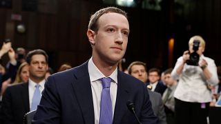 Zuckerberg faz "mea culpa" no Senado