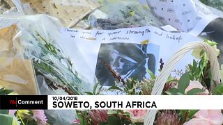 Poursuite des adieux de l'Afrique du Sud à Winnie Mandela