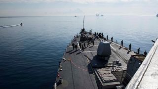 روسيا تراقب تحركات البحرية الامريكية وبريطانيا تدعم العمل العسكري في سوريا
