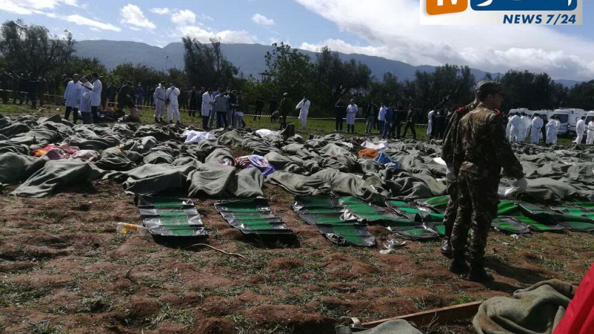 Több száz halott az algériai repülőgépszerencsétlenségben 