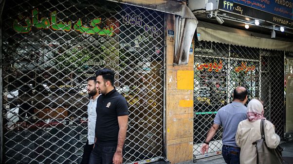 دستگیری «اخلالگران بازار ارز» در ایران دستگیری «اخلالگران بازار ارز» در ایران