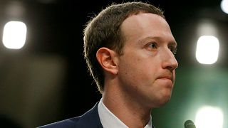 زوكربرغ يكشف أن بياناته الشخصية تعرضت للتسريب على فيسبوك