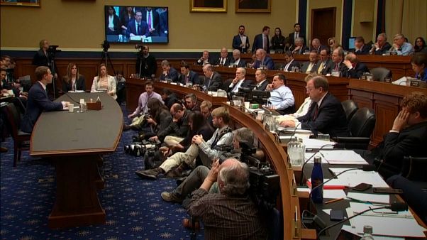 Zuckerberg revaloriza Facebook con su interrogatorio Zuckerberg revaloriza Facebook con su interrogatorio