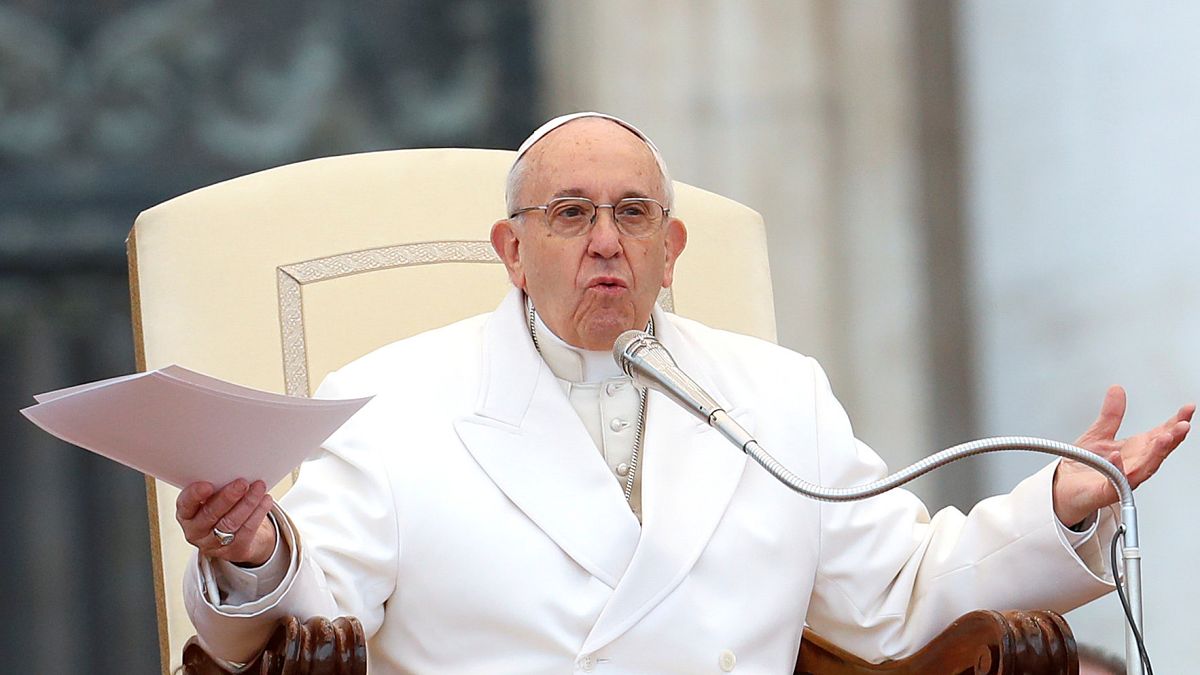 Papa Francisco admite ter cometido "erros graves" no caso dos abusos sexuais de menores no Chile