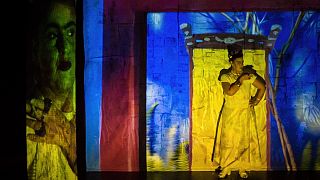 «Frida Κι Άλλο»: Η ζωή της θρυλικής Μεξικανής ζωγράφου στο θεατρικό σανίδι