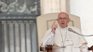 Папа римский признал ошибки в Чили