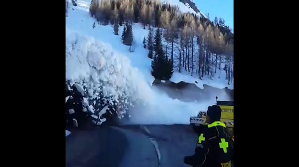 Au plus près de l'avalanche Au plus près de l'avalanche